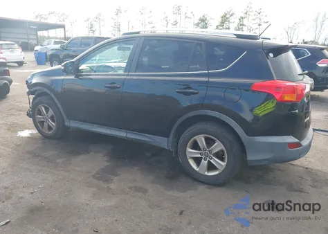 2015 Toyota Rav4 Xle z USA, uszkodzony, nr VIN 2T3RFREV7FW332519